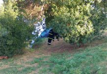 Un Peugeot 308 cayó al arroyo Claromecó en la zona del Paseo (Video)