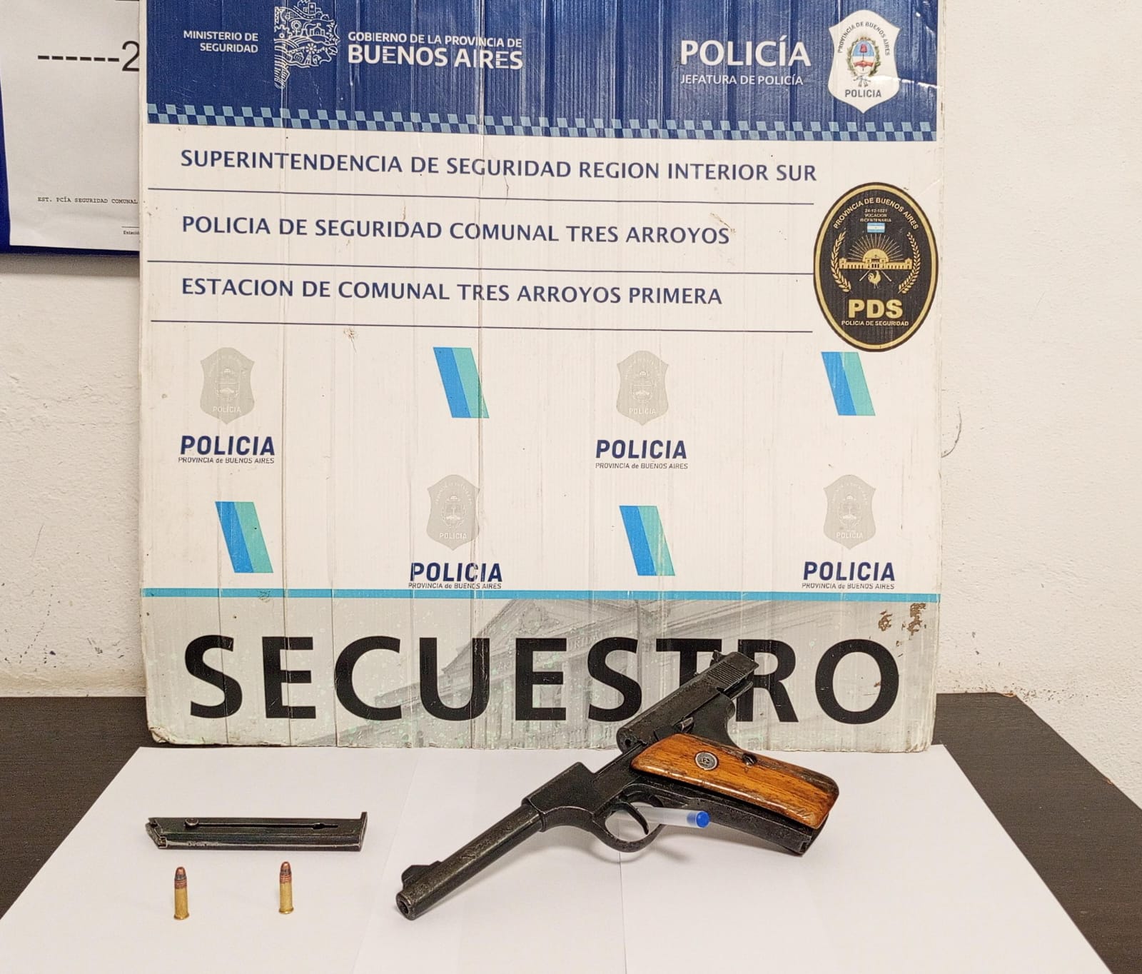 Allanamientos por un hurto terminaron con el secuestro de un arma de fuego