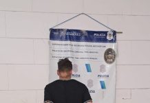 Amenazó a una mujer, rompió la puerta de su casa y fue reducido por la Policía