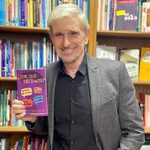 Charlie López llega a Tres Arroyos para hablar sobre el origen de las palabras